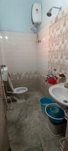 Bathroom Image of 826 Sq.ft 2 BHK Apartment / Flat for sale in Omkar Urvashi Apartment, Keshtopur Kolkata for Rs. 4500000