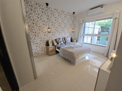 Bedroom Image of 1024 Sq.ft 2 BHK Apartment / Flat for sale in K Raheja Sterling Tower 5, Mohammed Wadi Pune for Rs. 9100000