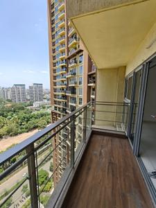 Balcony Image of 1200 Sq.ft 2 BHK Apartment / Flat for sale in Amanora Adreno Towers, Hadapsar Pune for Rs. 16000000