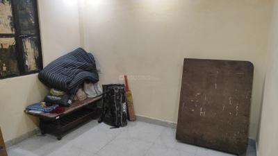 Bedroom Image of 668 Sq.ft 3 BHK Builder Floor for rent in Subzi Mandi New Delhi for Rs. 14500