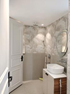 Common Bathroom One Image of 1950 Sq.ft 3 BHK Apartment / Flat for sale in Sun View Apartment, Sector 9 Dwarka New Delhi for Rs. 31500000