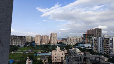 Balcony Image of 650 Sq.ft 1 BHK Apartment / Flat for rent in Mantra Essence, Undri Pune for Rs. 18500