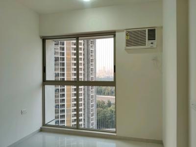 Bedroom Image of 750 Sq.ft 2 BHK Apartment / Flat for rent in Lodha Amara, Thane West Thane for Rs. 45000