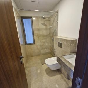 Image of 1500 Sq.ft 3 BHK Apartment / Flat for rent in Piramal Mahalaxmi, Worli, Mumbai for Rs. 300000
