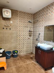 Bathroom Image of 5900 Sq.ft 4 BHK Independent House for rent in Sathgalli Mysore for Rs. 70000
