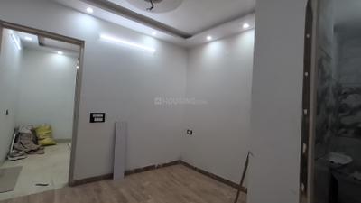 Bedroom Image of 950 Sq.ft 3 BHK Builder Floor for sale in Bali Nagar New Delhi for Rs. 10000000