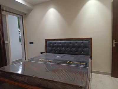 Bedroom Image of 1250 Sq.ft 2 BHK Builder Floor for rent in DLF Phase 5 Gurgaon for Rs. 80000