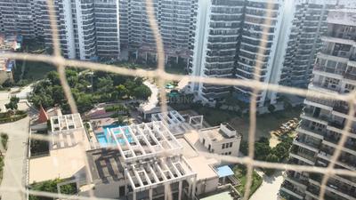 Image of 1350 Sq.ft 2 BHK Apartment / Flat for sale in Arocon Golf Ville, Crossings Republik, Ghaziabad for Rs. 9600000
