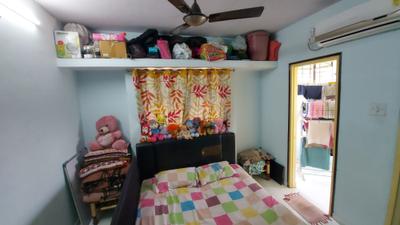 Bedroom Image of 950 Sq.ft 2 BHK Apartment / Flat for sale in Sairam Residency, Palanpur Jakatnaka Surat for Rs. 3200000