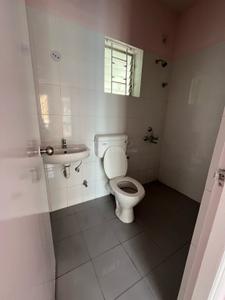 Bathroom Image of 910 Sq.ft 3 BHK Apartment / Flat for sale in Shapoorji Pallonji Shukhobrishti, New Town Kolkata for Rs. 6500000