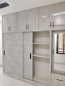Bedroom Image of 2547 Sq.ft 4 BHK Apartment / Flat for rent in Chanakyapuri Ahmedabad for Rs. 40000