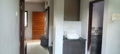 Bathroom Image of 650 Sq.ft 3 BHK Duplex for rent in Kabilpore Navsari for Rs. 30000