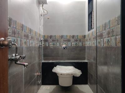 Bathroom Image of 700 Sq.ft 1 BHK Apartment / Flat for rent in Wadgaon Sheri Pune for Rs. 22000