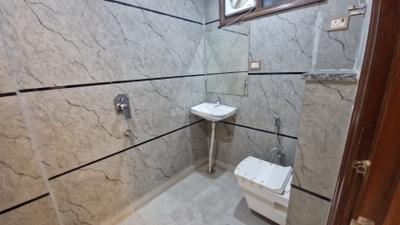 Image of 1221 Sq.ft 3 BHK Builder Floor for sale in Mahavir Enclave, New Delhi for Rs. 11500000