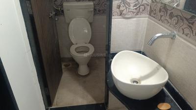 Bathroom Image of 650 Sq.ft 1 BHK Apartment / Flat for rent in GK Dayal Heights, Rahatani Pune for Rs. 23000