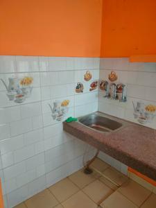 Kitchen Image of 700 Sq.ft 1 BHK Independent House for rent in Khushhalpur Moradabad for Rs. 5500