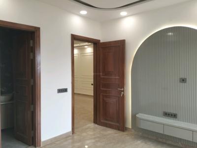Bedroom Image of 2000 Sq.ft 5 BHK Builder Floor for sale in Mukherjee Nagar New Delhi for Rs. 34000000