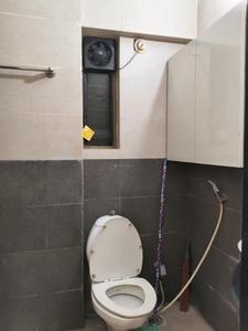 Common Bathroom Image of 1595 Sq.ft 3 BHK Apartment / Flat for sale in Churchgate Mumbai for Rs. 100000000