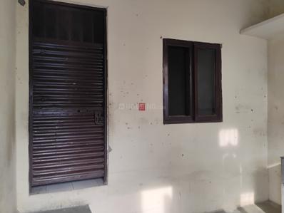 Balcony Image of 300 Sq.ft 1 RK Builder Floor for rent in Maloya Chandigarh for Rs. 5000