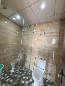 Bathroom Image of 1800 Sq.ft 4 BHK Builder Floor for sale in Maxvel Residency, Govind Vihar Dehradun for Rs. 12500000
