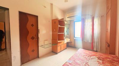 Bedroom Image of 1400 Sq.ft 2 BHK Apartment / Flat for rent in Veer Sawarkar Nagar Nashik for Rs. 20000