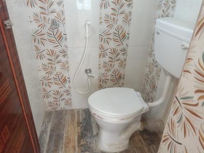 Bathroom Image of 857 Sq.ft 2 BHK Apartment / Flat for sale in Keshtopur Kolkata for Rs. 3900000