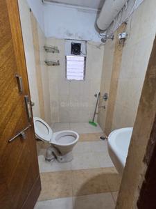 Bathroom Image of 1020 Sq.ft 2 BHK Apartment / Flat for rent in Hermes Complex, Sangamvadi Pune for Rs. 40000