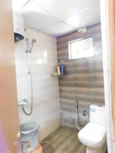 Bathroom Image of 900 Sq.ft 2 BHK Apartment / Flat for sale in Janapriya Lake Front D, Kapra Secunderabad for Rs. 5200000