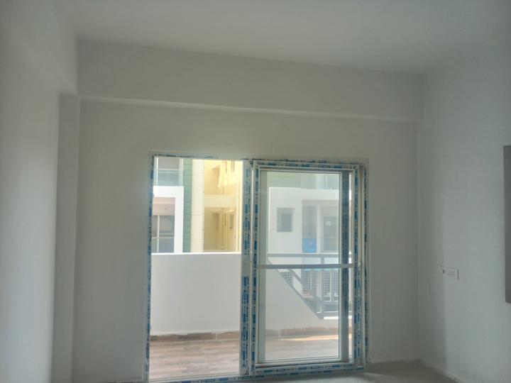 Hallmark Skyrena Main Image 1
