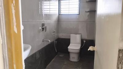 Bathroom Image of 590 Sq.ft 1 BHK Builder Floor for rent in Yemalur Bengaluru for Rs. 28000