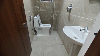 Bathroom Image of 550 Sq.ft 1 BHK Builder Floor for rent in Kudlu Gate Bengaluru for Rs. 26000