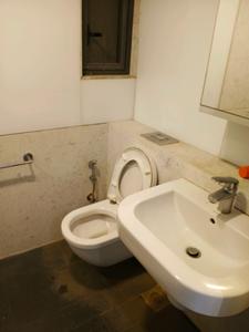 Common Bathroom Image of 800 Sq.ft 2 BHK Apartment / Flat for sale in Colaba Mumbai for Rs. 32500000