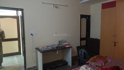 Bedroom Image of 1400 Sq.ft 3 BHK Builder Floor for rent in Dwarka Mor New Delhi for Rs. 35000