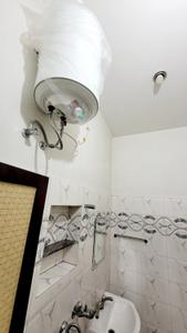 Bathroom Image of 900 Sq.ft 1 BHK Builder Floor for rent in Subhash Nagar Jalandhar for Rs. 7500