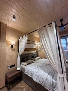 Bedroom Image of 6000 Sq.ft 3.5 BHK Villa for sale in Sahastradhara Road Dehradun for Rs. 100000000