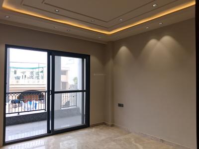 Bedroom Image of 1980 Sq.ft 3 BHK Builder Floor for sale in Mansarover Garden New Delhi for Rs. 38000000
