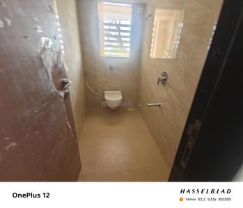 Bathroom Image of 1000 Sq.ft 2 BHK Apartment / Flat for sale in Sai Chamunda, Kurla West Mumbai for Rs. 19000000