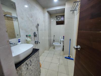 Bathroom Image of 1635 Sq.ft 3 BHK Apartment / Flat for sale in Jain Dream Valley, Dagapur Siliguri for Rs. 8000000