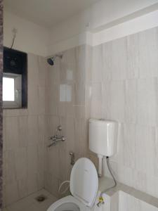 Common Bathroom Image of 700 Sq.ft 1 BHK Apartment / Flat for rent in Sahil Pride Residency Daffodil, Kasarvadavali Thane for Rs. 16006