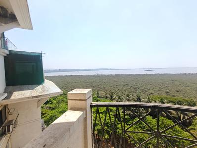 Balcony Image of 2200 Sq.ft 5 BHK Apartment / Flat for sale in Seawoods Estate, Seawoods Navi Mumbai for Rs. 95000000