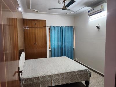 Bedroom Image of 1850 Sq.ft 3 BHK Apartment / Flat for rent in Jalwayu Vihar, Sector 21 Noida for Rs. 60000