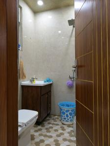 Common Bathroom Image of 1250 Sq.ft 3 BHK Builder Floor for sale in Indirapuram Ghaziabad for Rs. 10499000