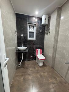Bathroom Image of 350 Sq.ft 1 RK Independent House for rent in DLF Phase 3 Gurgaon for Rs. 20000