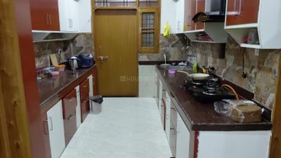 Kitchen Image of 1250 Sq.ft 2 BHK Builder Floor for rent in Sushant Golf City Lucknow for Rs. 20000