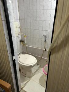Bathroom Image of 250 Sq.ft 1 RK Builder Floor for rent in Kalwa Thane for Rs. 15000