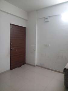 Living Room Image of 1010 Sq.ft 2 BHK Apartment / Flat for rent in Yash Pinnacle, Paldi Ahmedabad for Rs. 30000