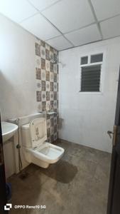 Bathroom Image of 600 Sq.ft 1 BHK Apartment / Flat for rent in Kasavanahalli Bengaluru for Rs. 30000