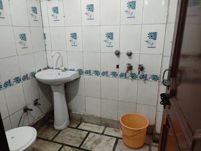 Bathroom Image of 225 Sq.ft 1 RK Builder Floor for sale in Laxmi Nagar New Delhi for Rs. 1900000