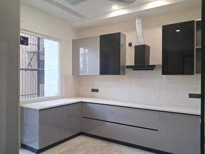 Kitchen Image of 1800 Sq.ft 3 BHK Builder Floor for rent in Paschim Vihar New Delhi for Rs. 75000