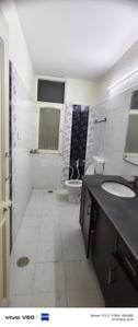 Bathroom Image of 4000 Sq.ft 4.5 BHK Builder Floor for rent in Sector 48 Noida for Rs. 65000